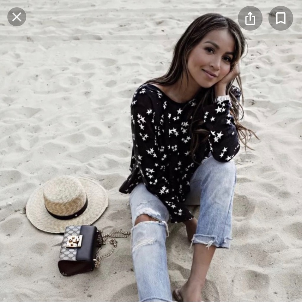 Simply Jules Star top